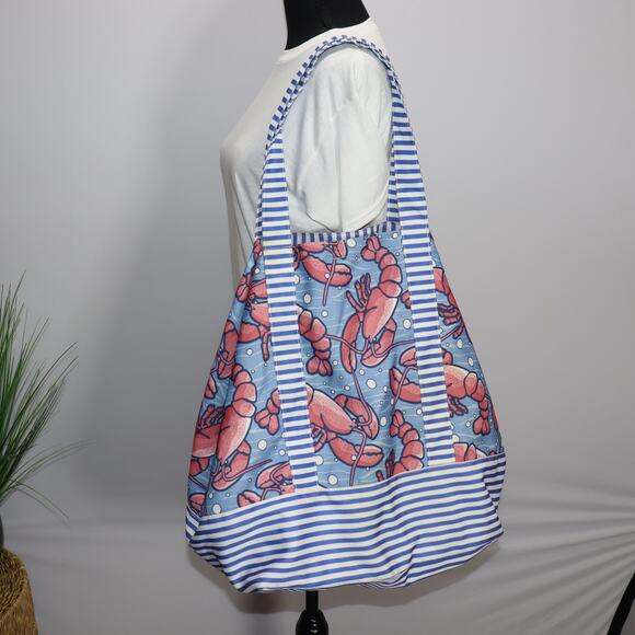 Vineyard Vines for Target Lobster Print Large Beach Tote Bag - Picture 1 of 5